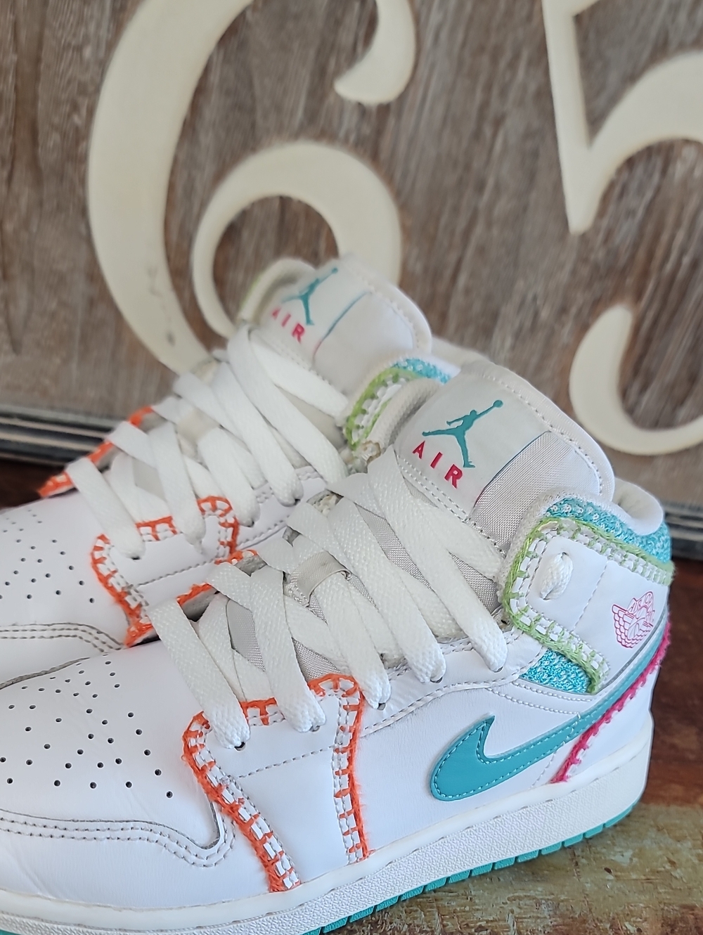 Nike Air Jordan 1 Mid SE 'Multi Knit' Wmns 6.5 (Good Condition) Fast Shipping - Picture 7 of 15